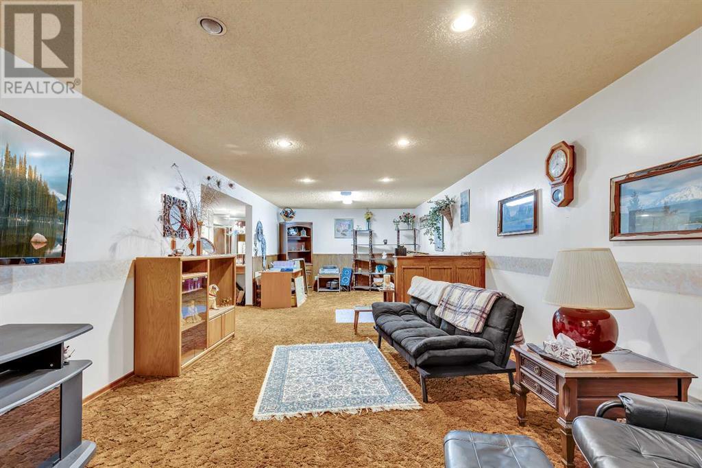 Single Family House Bungalow for Sale in  Templemont Way NE Temple Calgary 