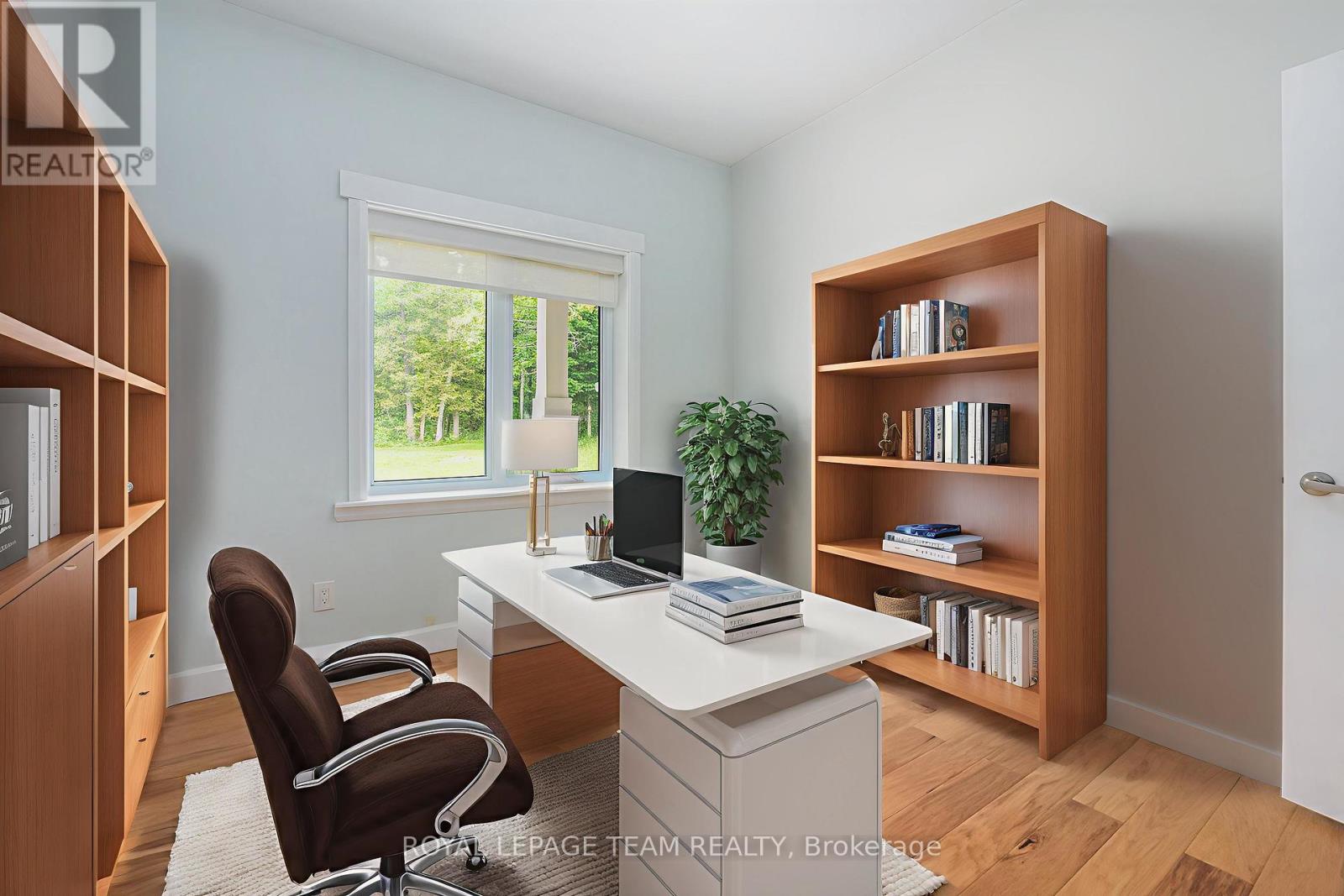 Photo 25 of 4517 Roger Stevens Drive, Ottawa ON