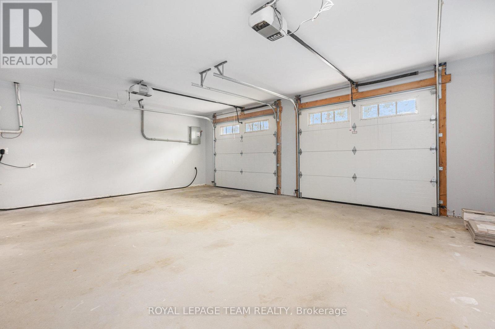 Photo 30 of 4517 Roger Stevens Drive, Ottawa ON