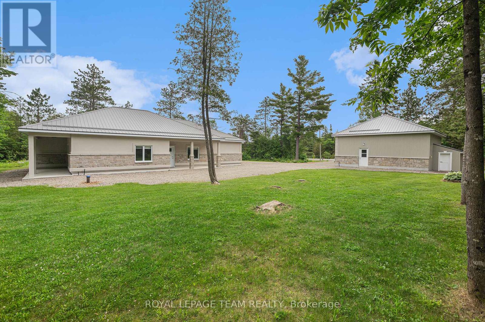 Photo 32 of 4517 Roger Stevens Drive, Ottawa ON