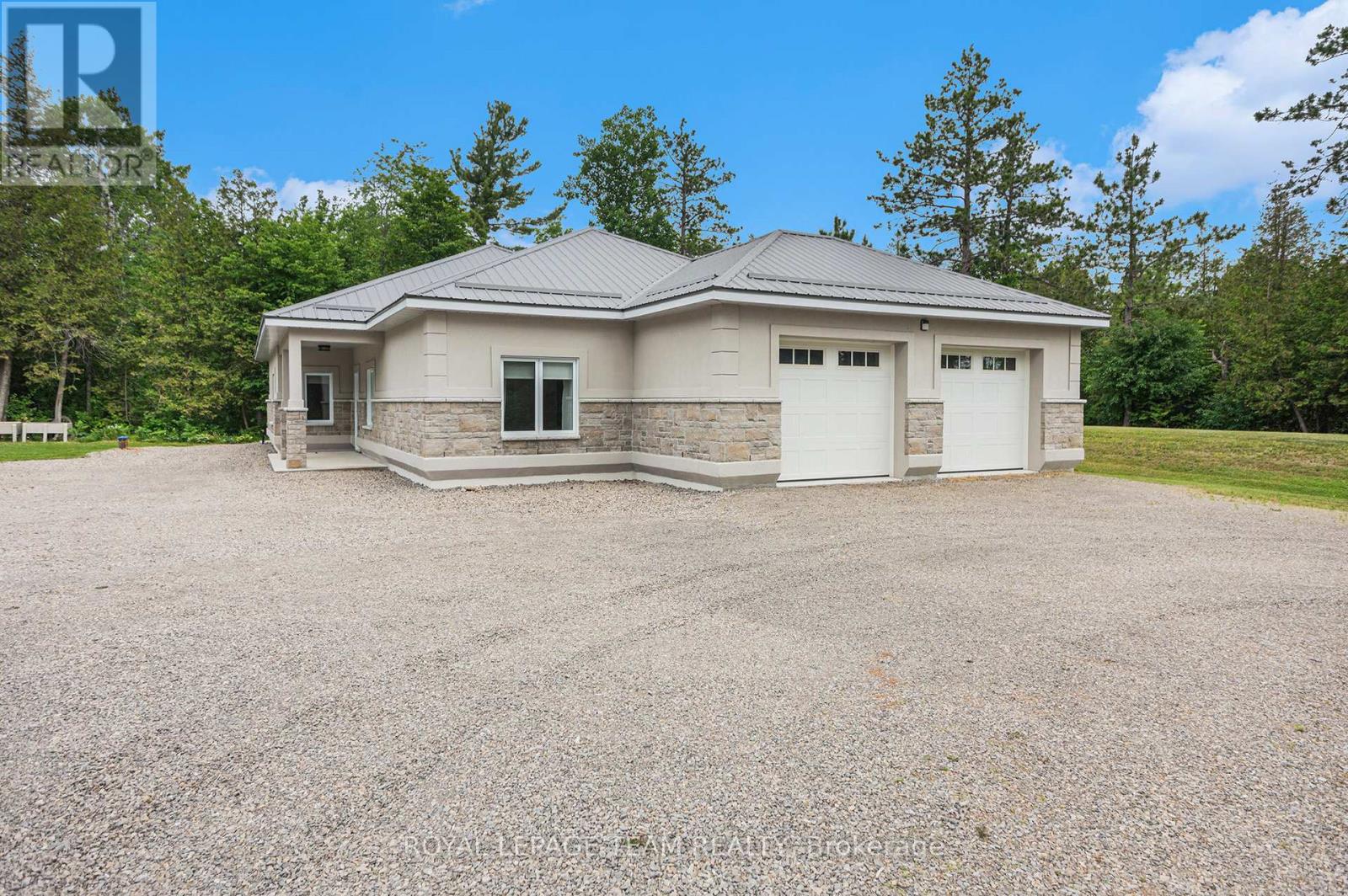 Photo 5 of 4517 Roger Stevens Drive, Ottawa ON