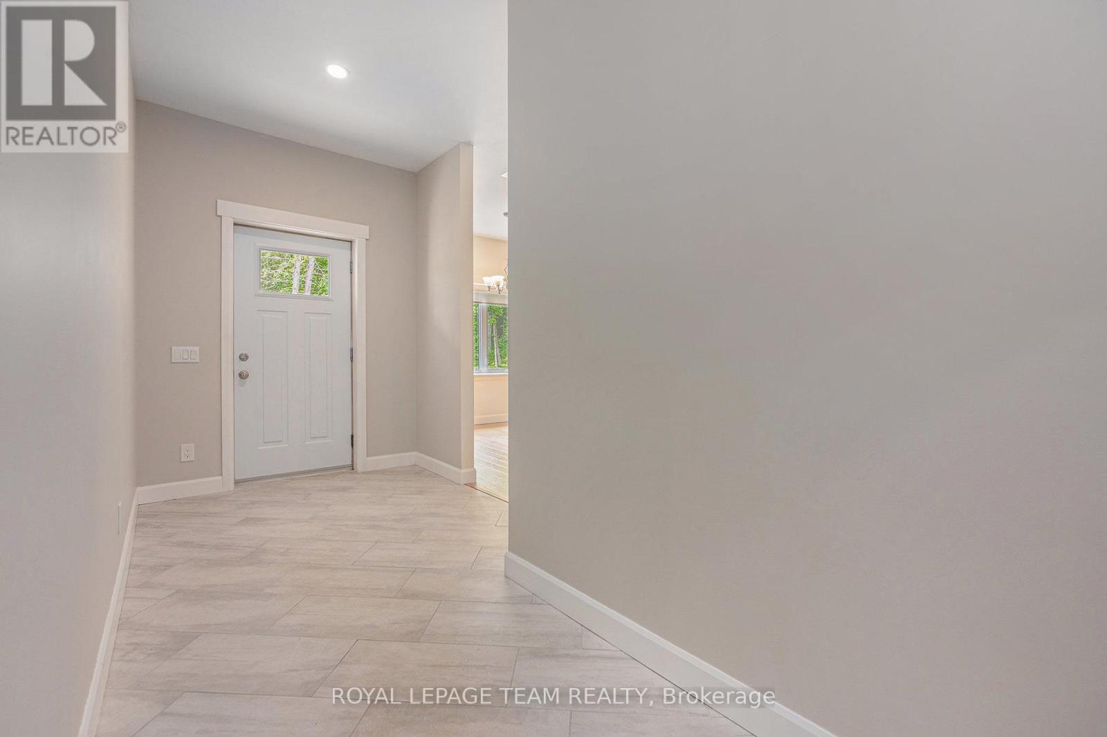 Photo 7 of 4517 Roger Stevens Drive, Ottawa ON