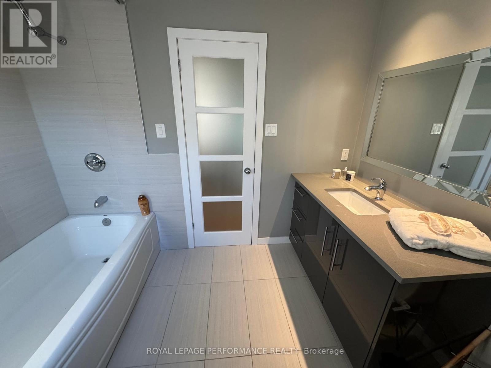 Photo 34 of 164 Copperwood Street, Ottawa ON