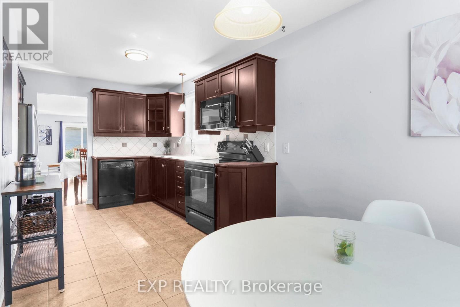 Photo 15 of 114 Echowoods Avenue, Ottawa ON