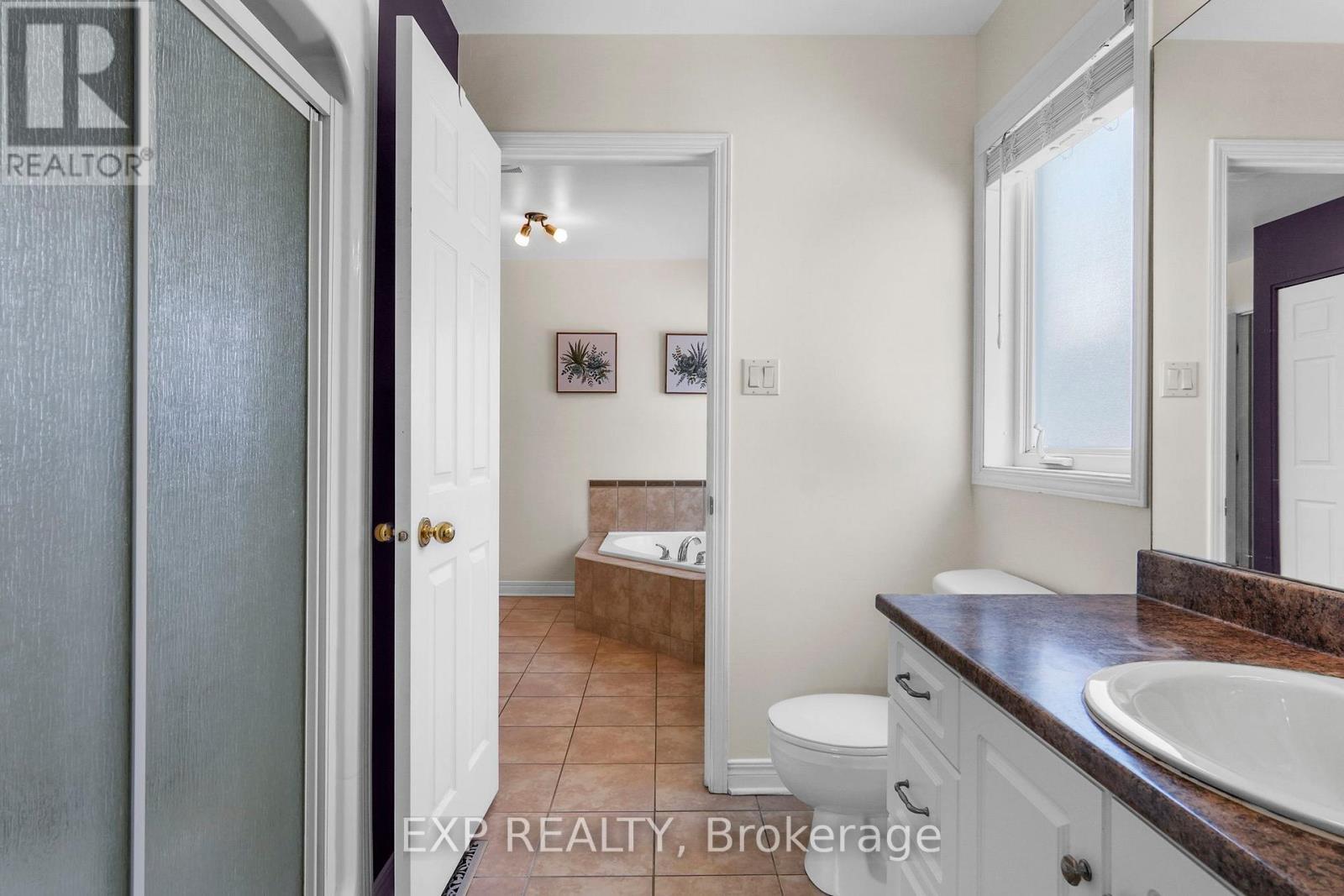 Photo 8 of 114 Echowoods Avenue, Ottawa ON