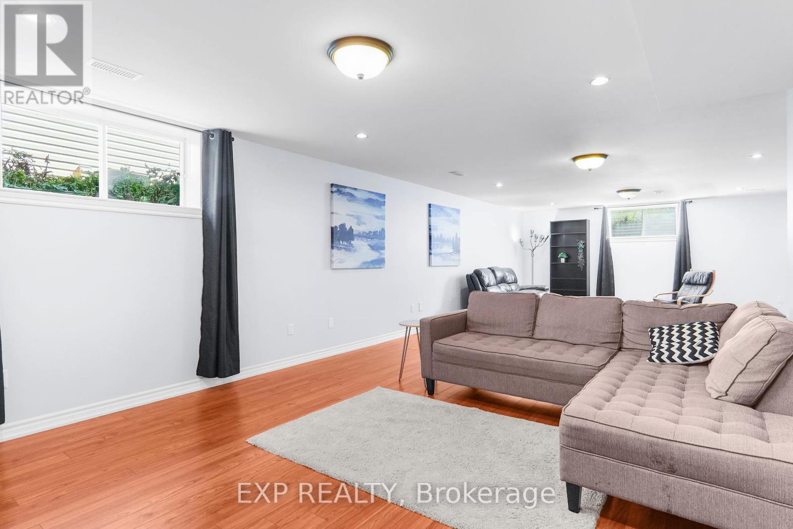 Photo 32 of 114 Echowoods Avenue, Ottawa ON