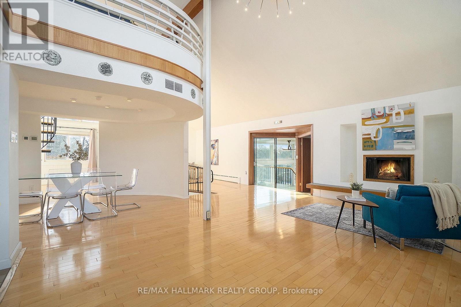 Photo 7 of 1053 Chelsea Drive, Ottawa ON