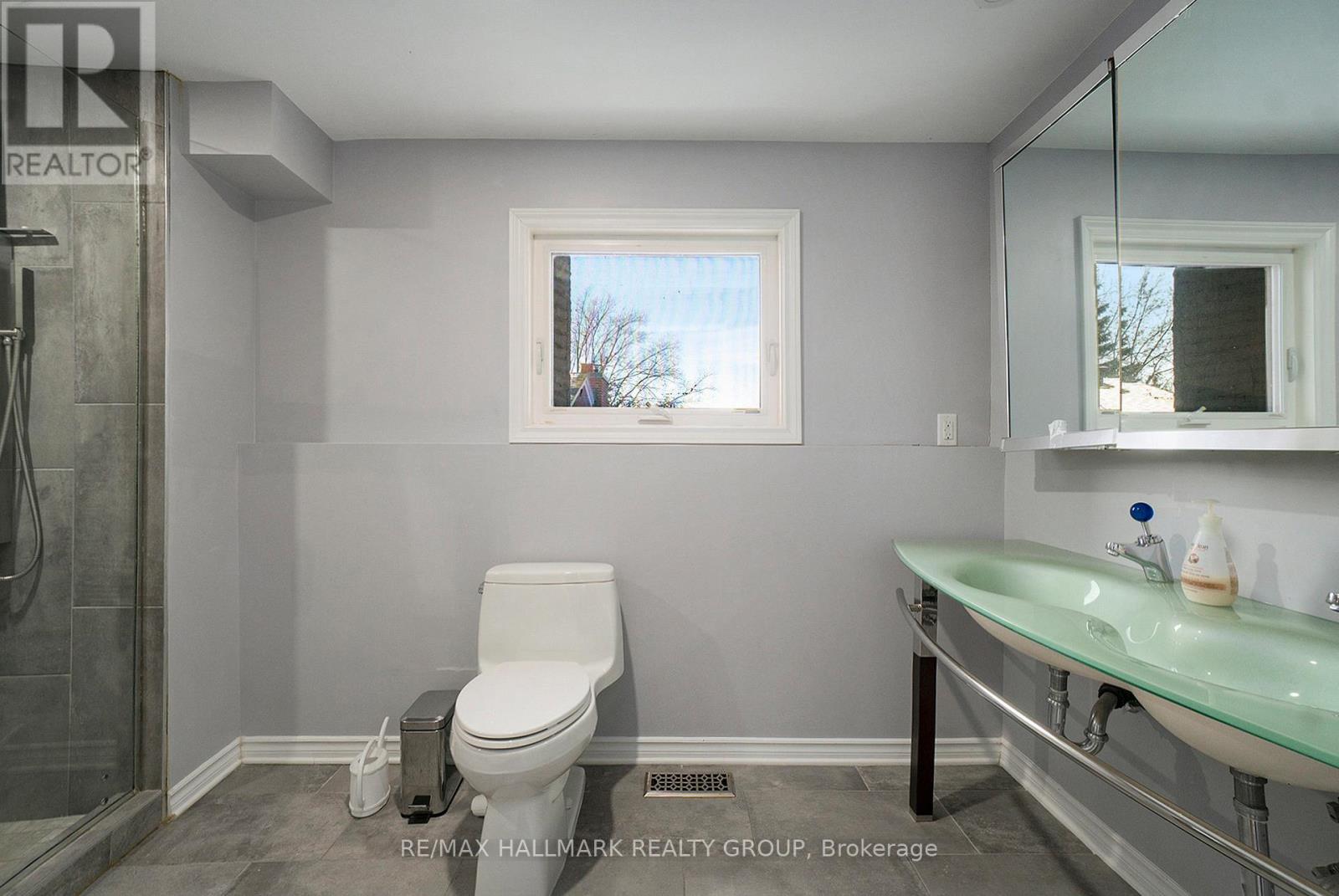 Photo 37 of 1053 Chelsea Drive, Ottawa ON