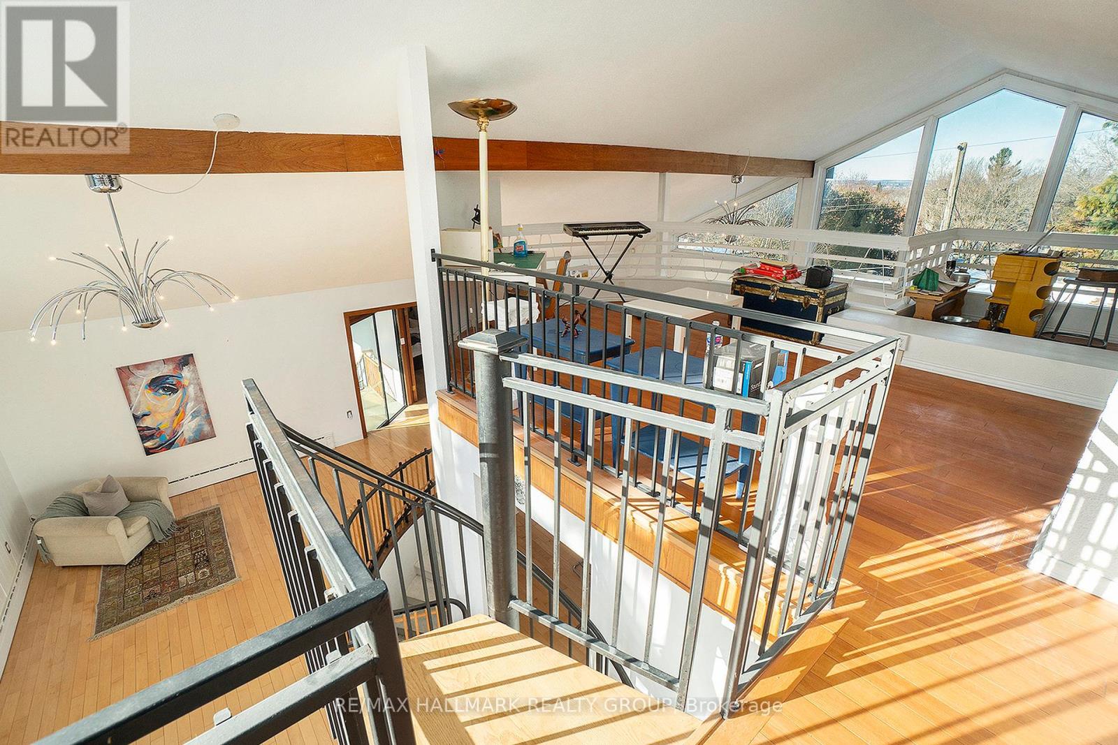 Photo 3 of 1053 Chelsea Drive, Ottawa ON