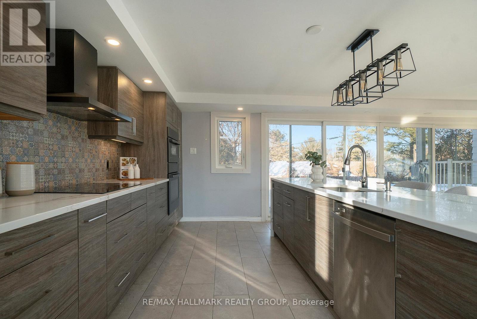 Photo 22 of 1053 Chelsea Drive, Ottawa ON