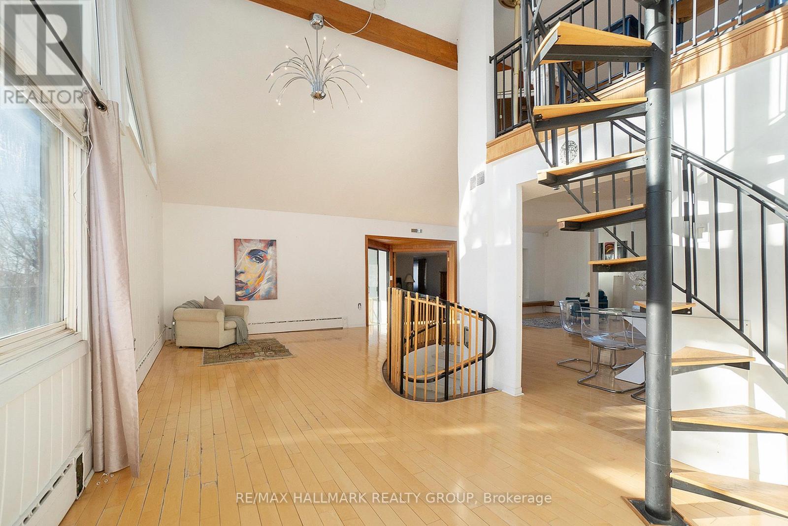 Photo 16 of 1053 Chelsea Drive, Ottawa ON