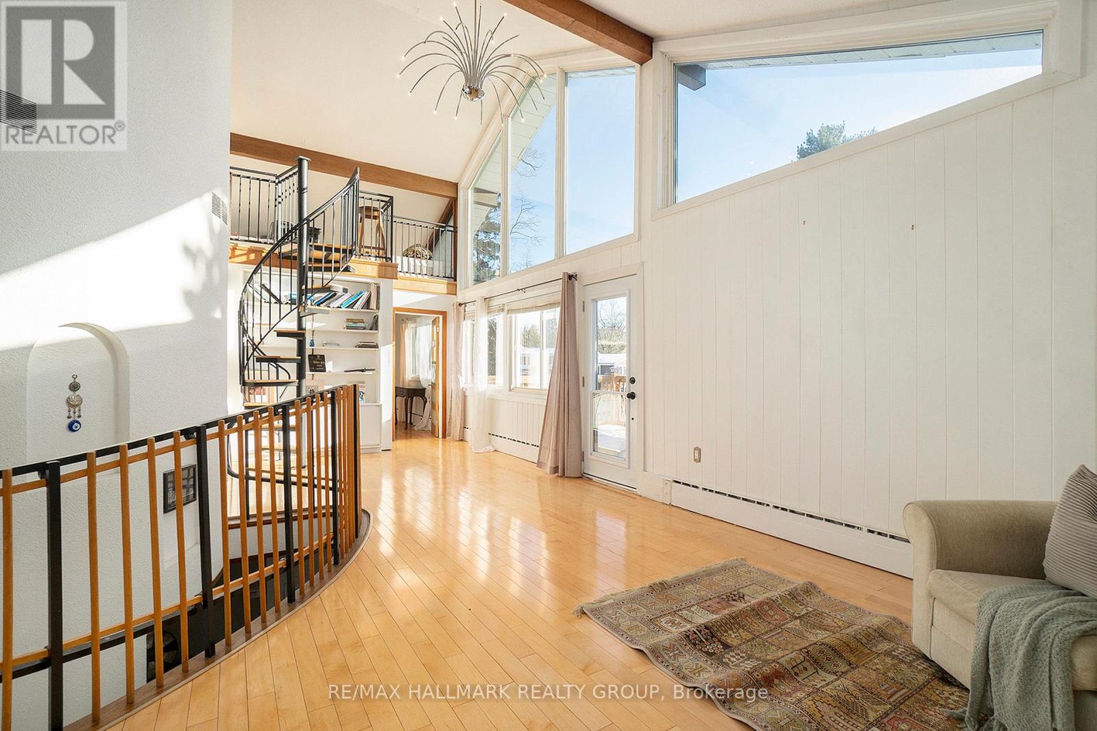 Photo 9 of 1053 Chelsea Drive, Ottawa ON