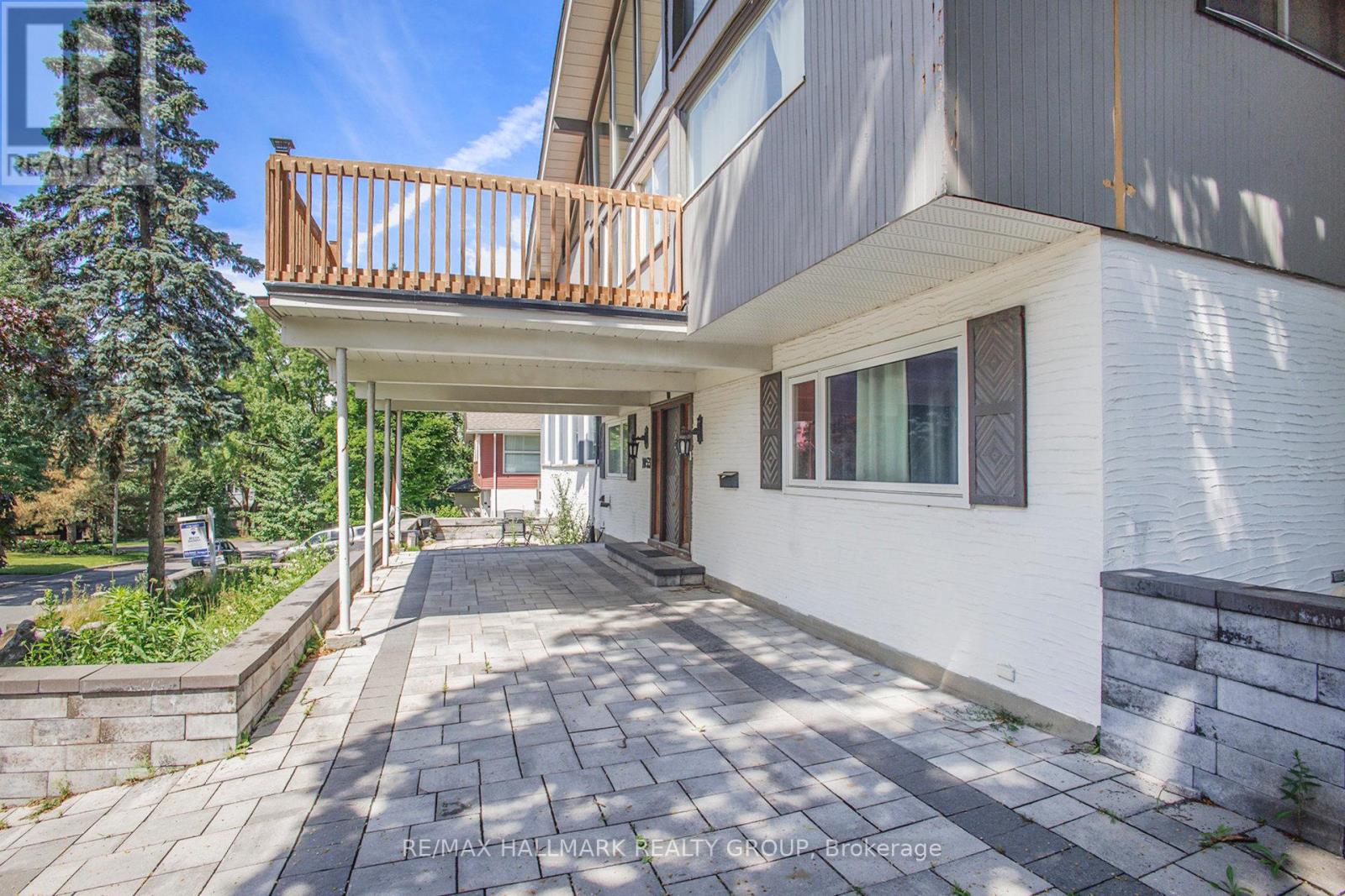 Photo 14 of 1053 Chelsea Drive, Ottawa ON
