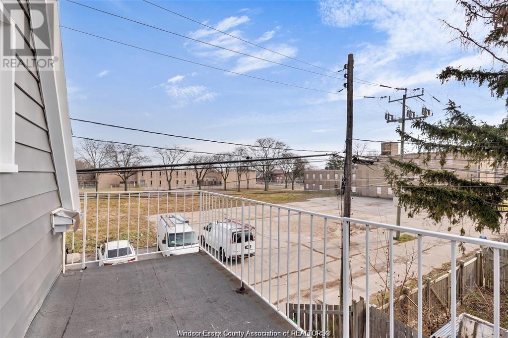 Photo 8 of 635 Tuscarora, Windsor ON