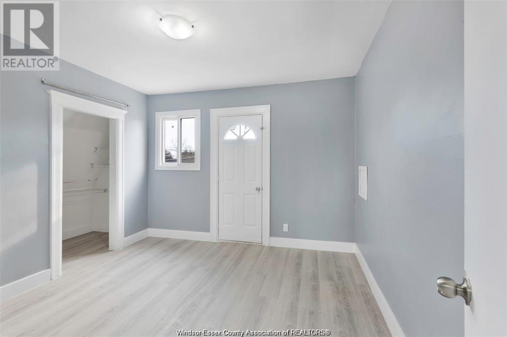Photo 9 of 635 Tuscarora, Windsor ON