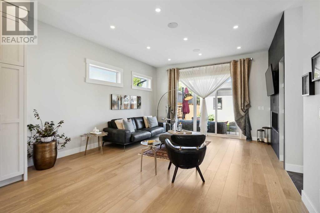 Single Family House for Sale in   Avenue SW Glamorgan Calgary 