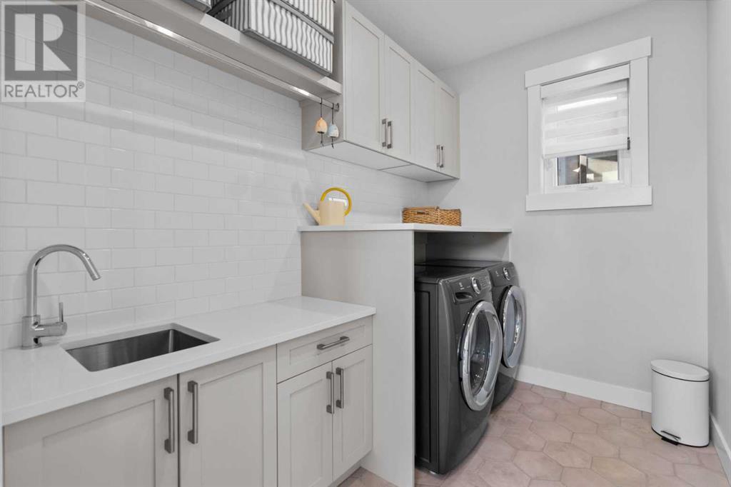 Single Family House for Sale in   Avenue SW Glamorgan Calgary 