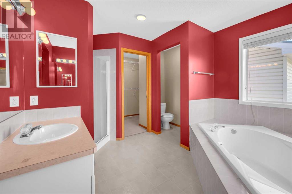 Single Family House for Sale in  Citadel Ridge Green NW Citadel Calgary 