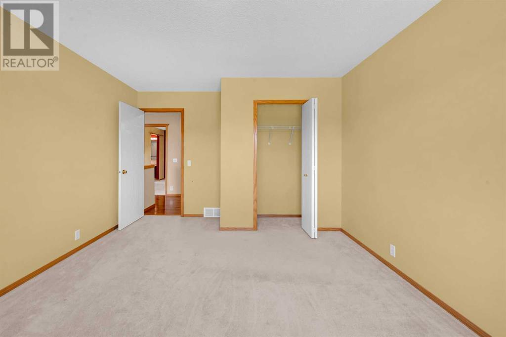 Single Family House for Sale in  Citadel Ridge Green NW Citadel Calgary 