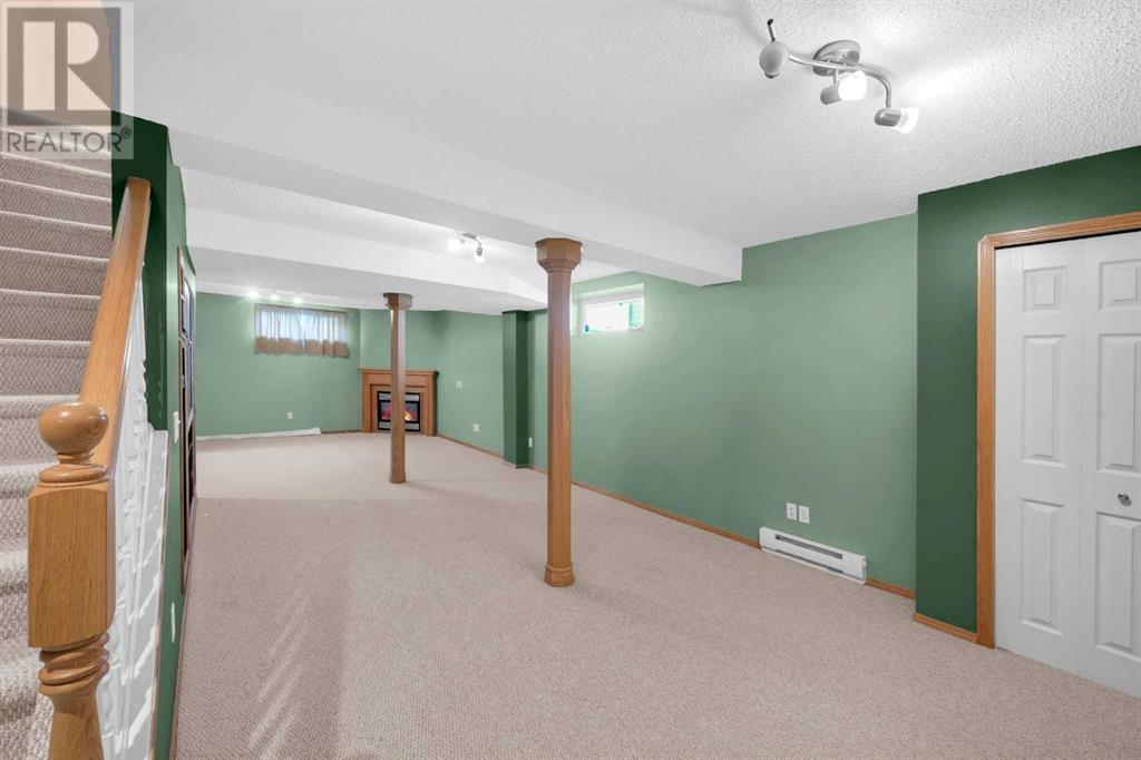 Single Family House for Sale in  Citadel Ridge Green NW Citadel Calgary 