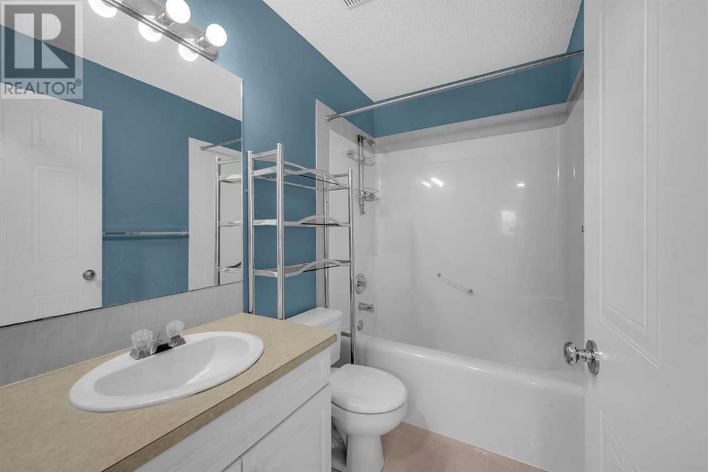 Single Family House for Sale in  Citadel Ridge Green NW Citadel Calgary 