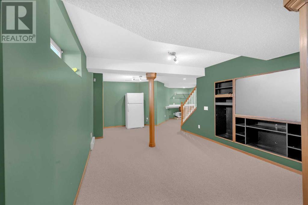 Single Family House for Sale in  Citadel Ridge Green NW Citadel Calgary 