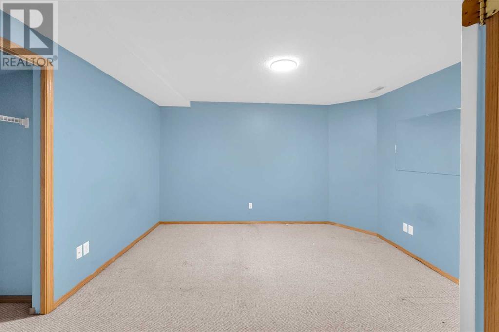 Single Family House for Sale in  Citadel Ridge Green NW Citadel Calgary 
