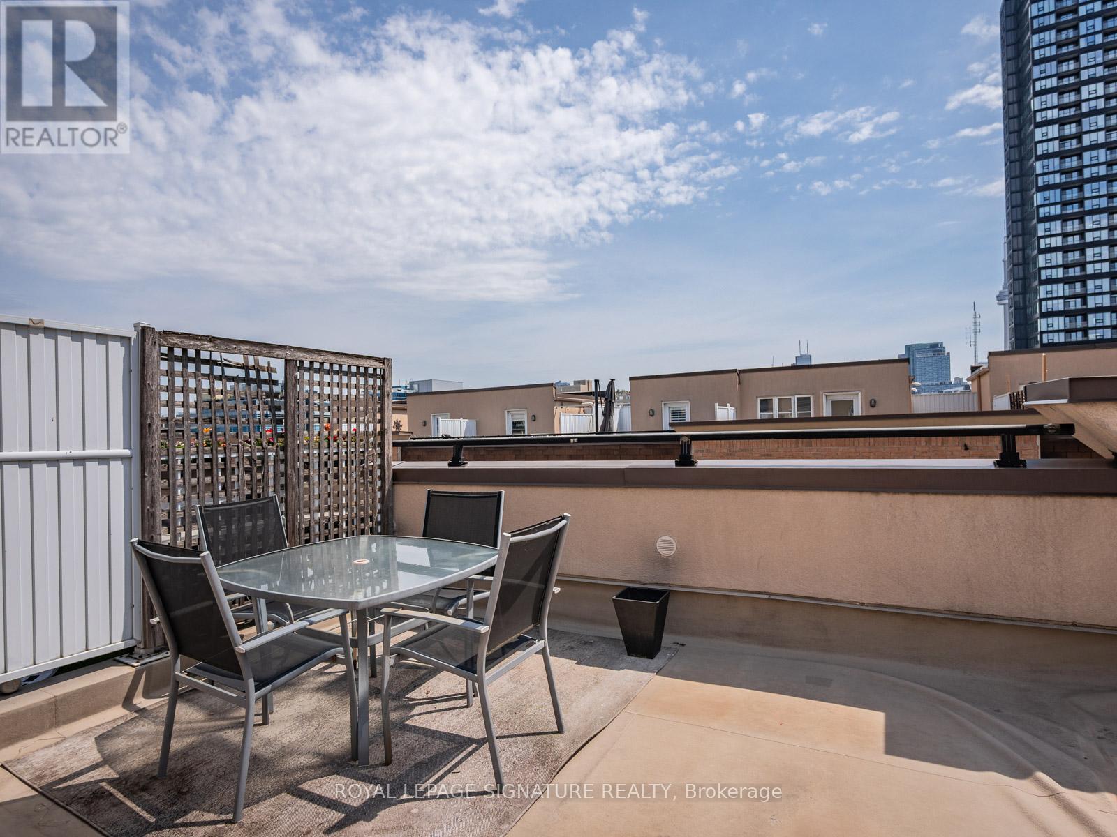Photo 5 of 712 42 Western Battery Road, Toronto ON