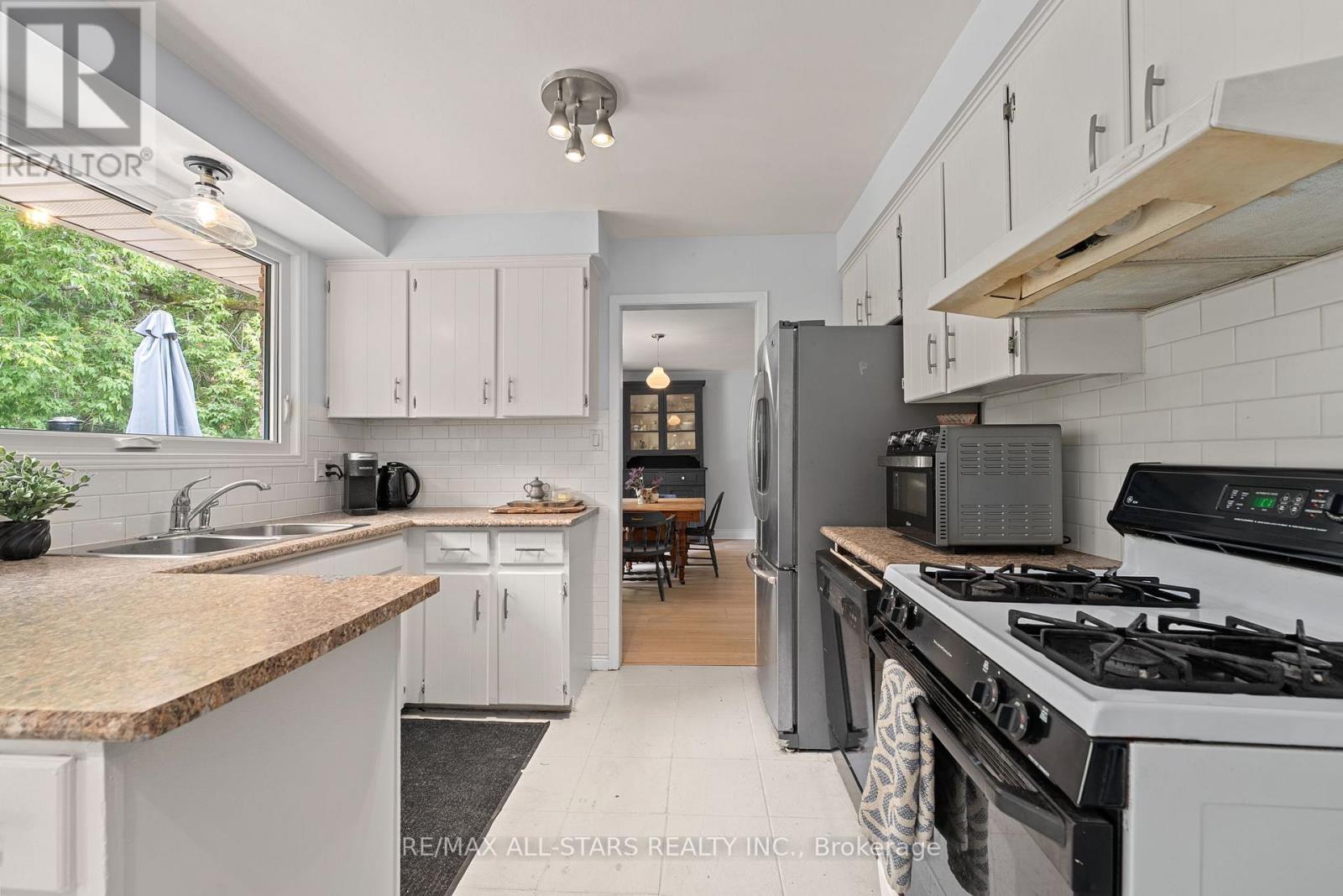 Photo 34 of 9921 Old Homestead Road, Georgina ON