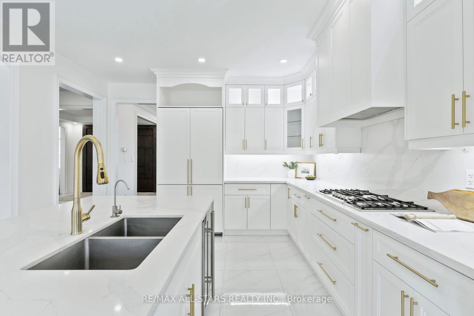 Photo 10 of 21 Country Club Crescent, Uxbridge ON
