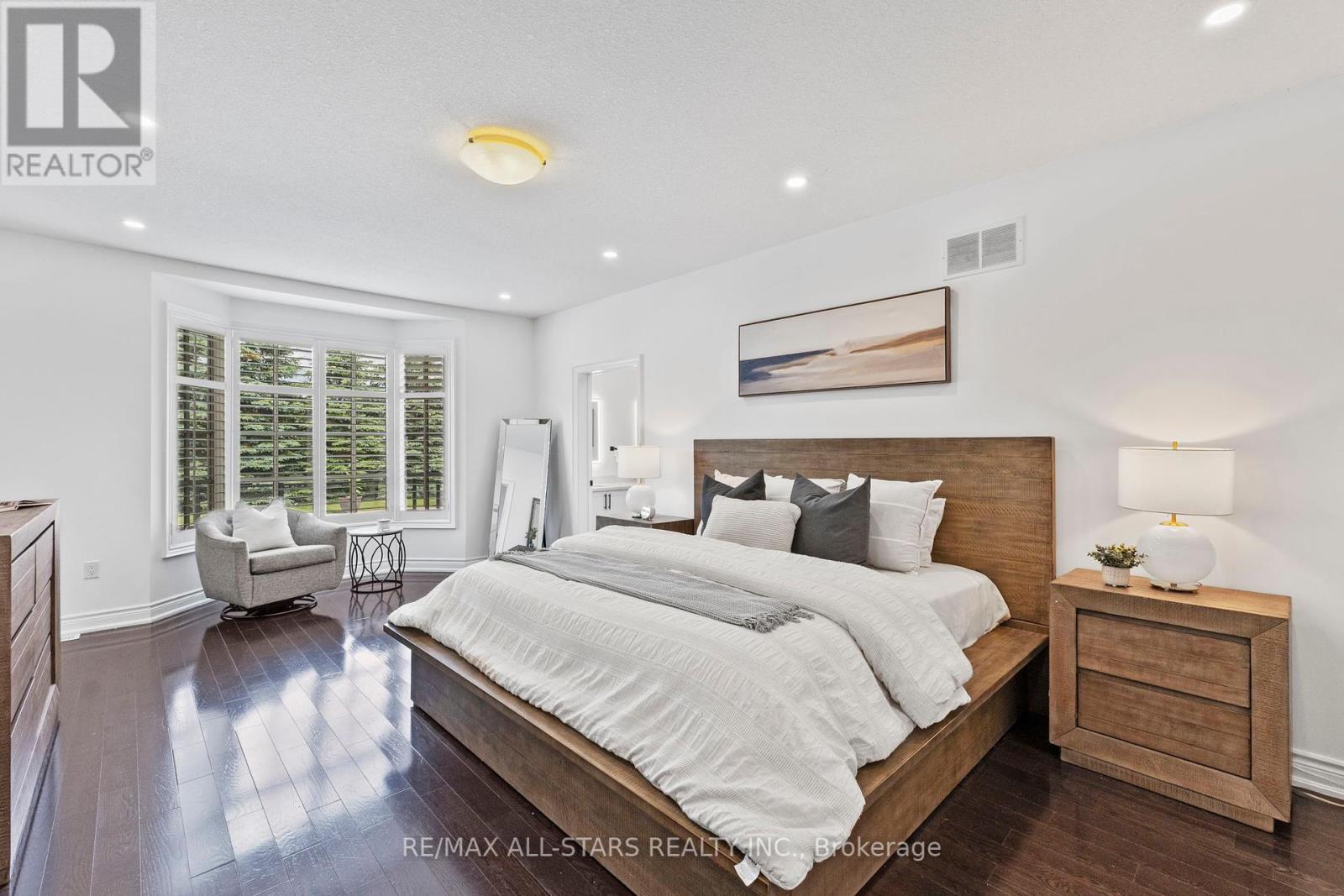 Photo 16 of 21 Country Club Crescent, Uxbridge ON