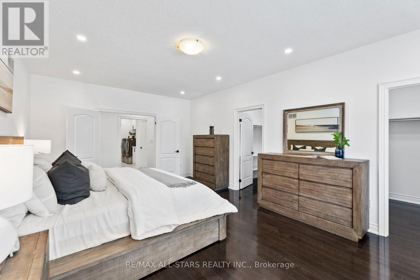 Photo 17 of 21 Country Club Crescent, Uxbridge ON