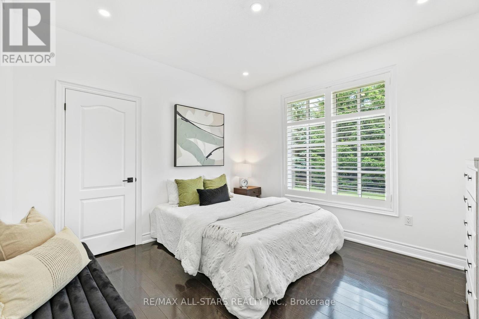 Photo 20 of 21 Country Club Crescent, Uxbridge ON
