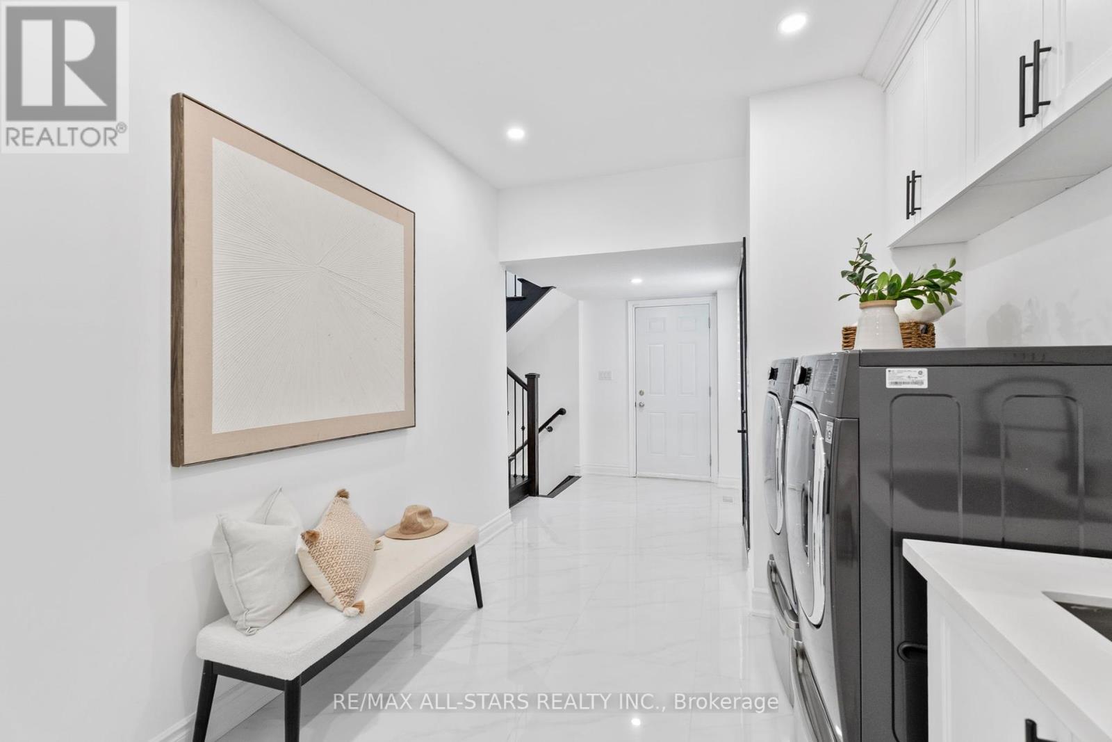 Photo 27 of 21 Country Club Crescent, Uxbridge ON