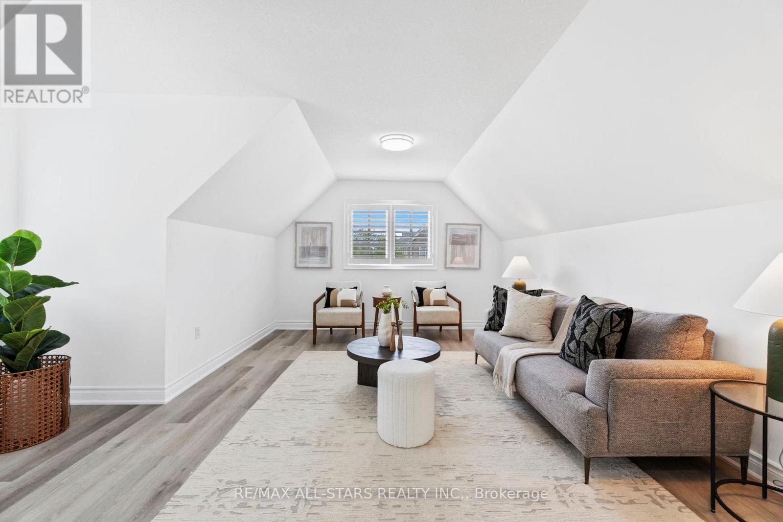 Photo 28 of 21 Country Club Crescent, Uxbridge ON