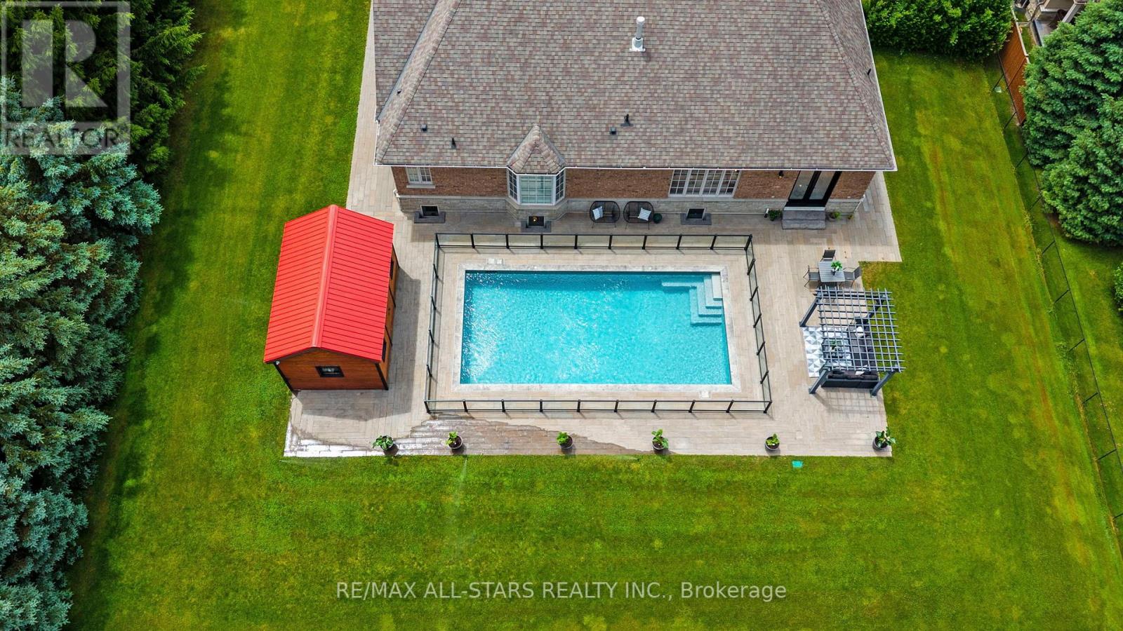 Photo 45 of 21 Country Club Crescent, Uxbridge ON