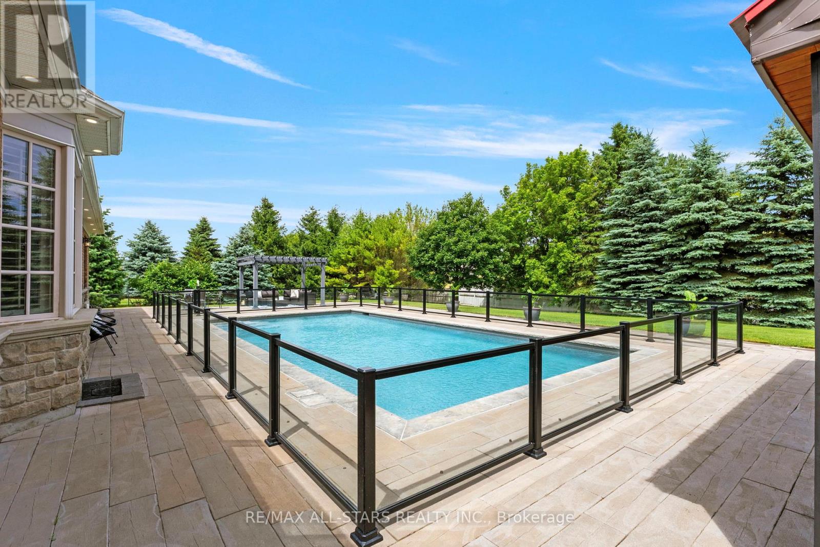 Photo 47 of 21 Country Club Crescent, Uxbridge ON