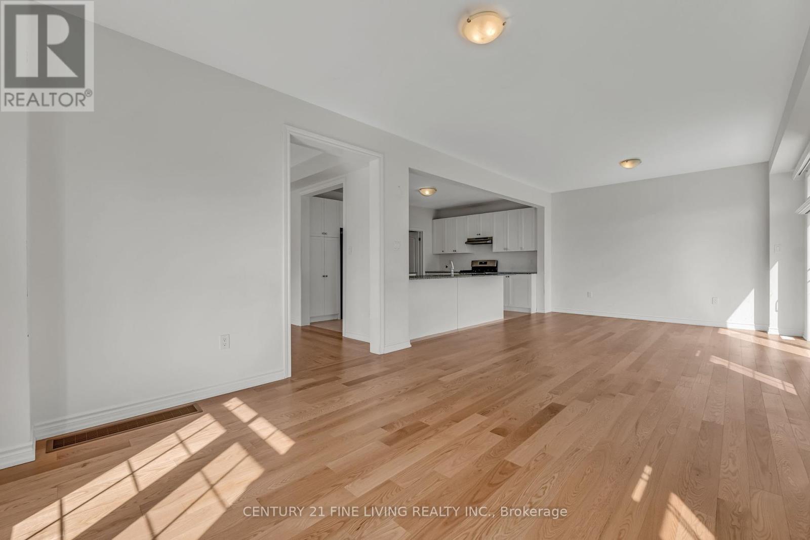 Photo 43 of 495 Queen Mary Drive, Brampton ON