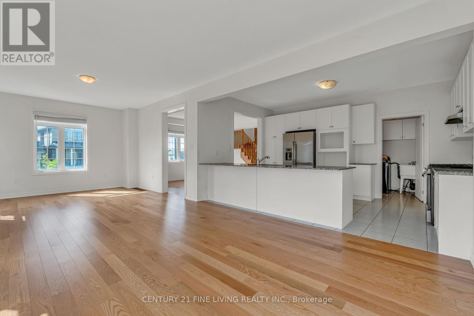 Photo 22 of 495 Queen Mary Drive, Brampton ON
