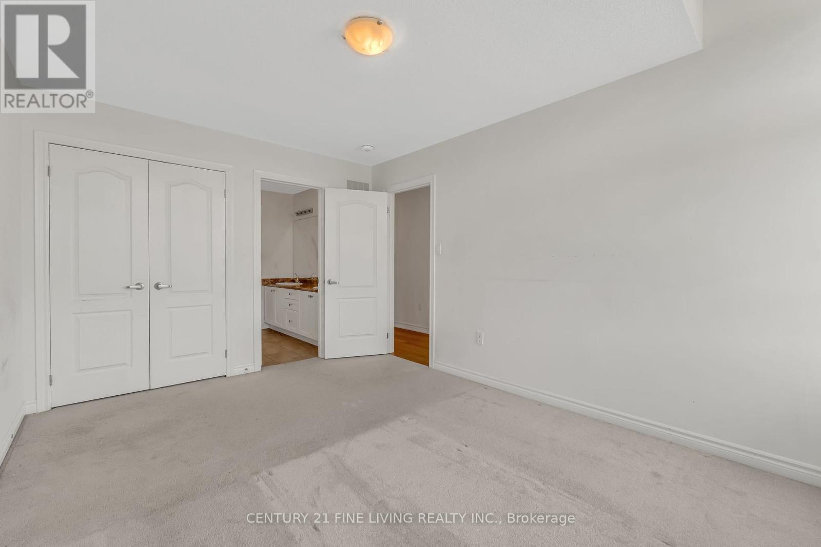 Photo 40 of 495 Queen Mary Drive, Brampton ON