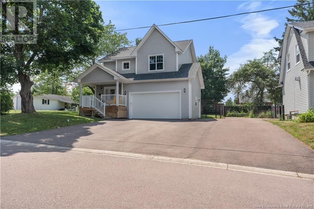 Photo 3 of 221 Mcclelan Avenue, Riverview NB