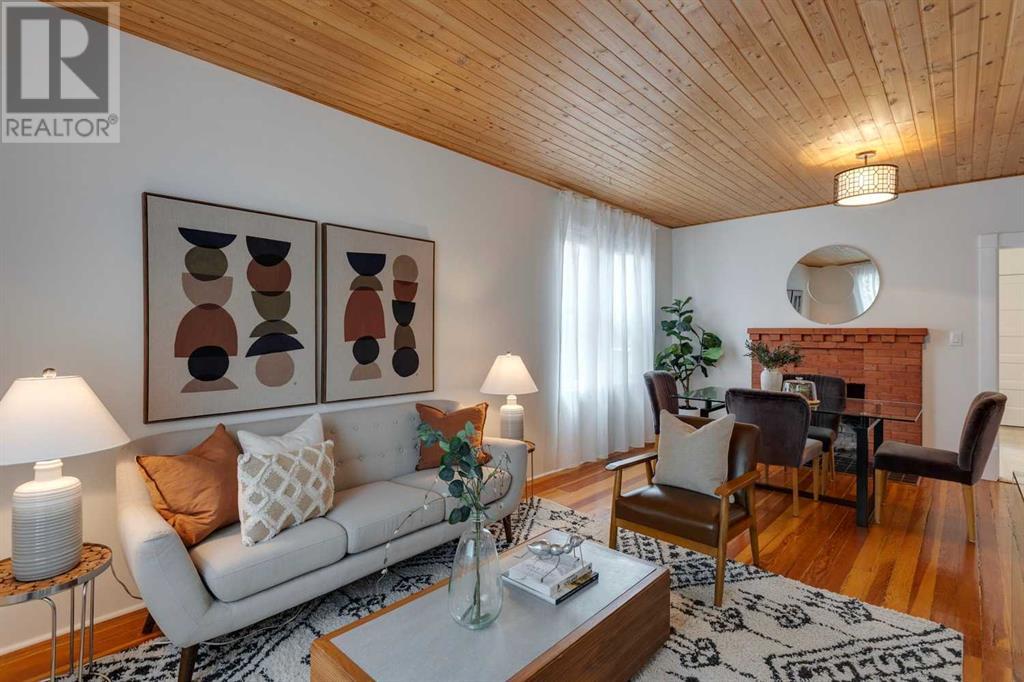 Single Family House for Sale in   Avenue NW Sunnyside Calgary 