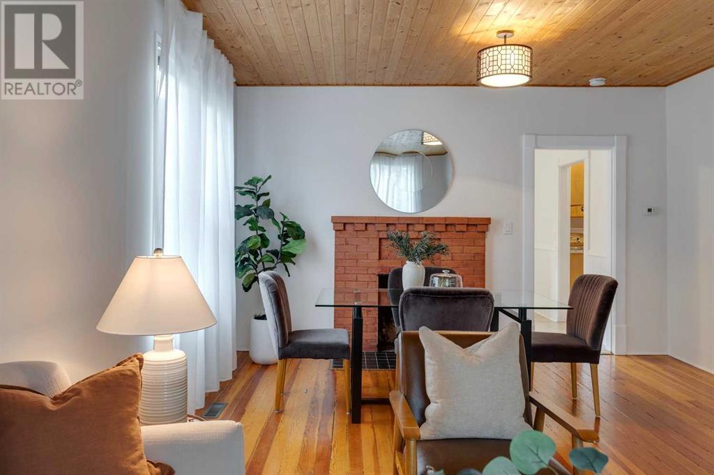 Single Family House for Sale in   Avenue NW Sunnyside Calgary 