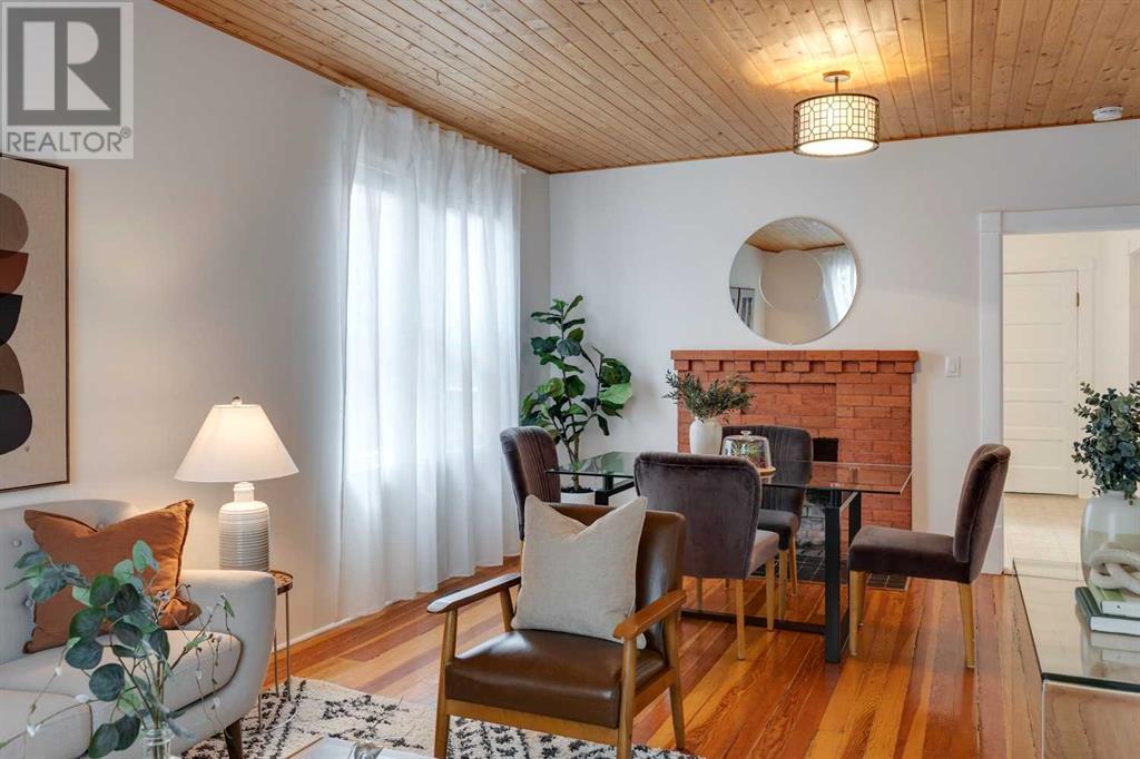Single Family House for Sale in   Avenue NW Sunnyside Calgary 