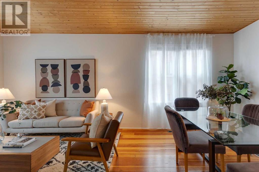 Single Family House for Sale in   Avenue NW Sunnyside Calgary 