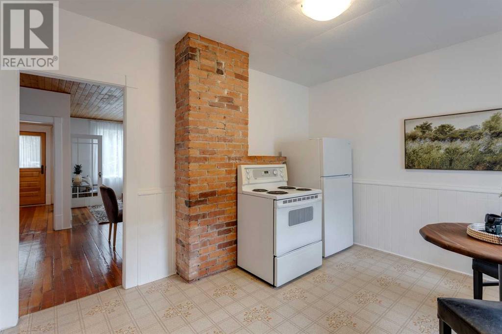 Single Family House for Sale in   Avenue NW Sunnyside Calgary 