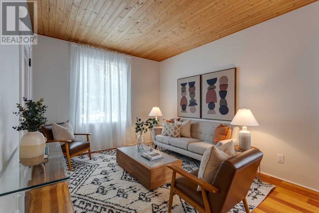 Single Family House for Sale in   Avenue NW Sunnyside Calgary 