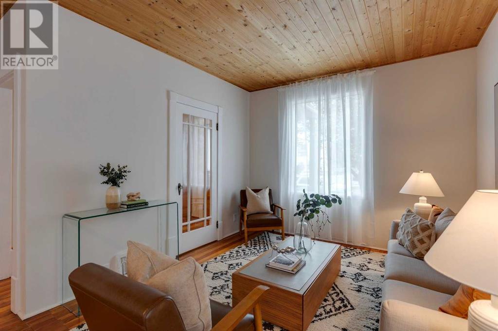 Single Family House for Sale in   Avenue NW Sunnyside Calgary 