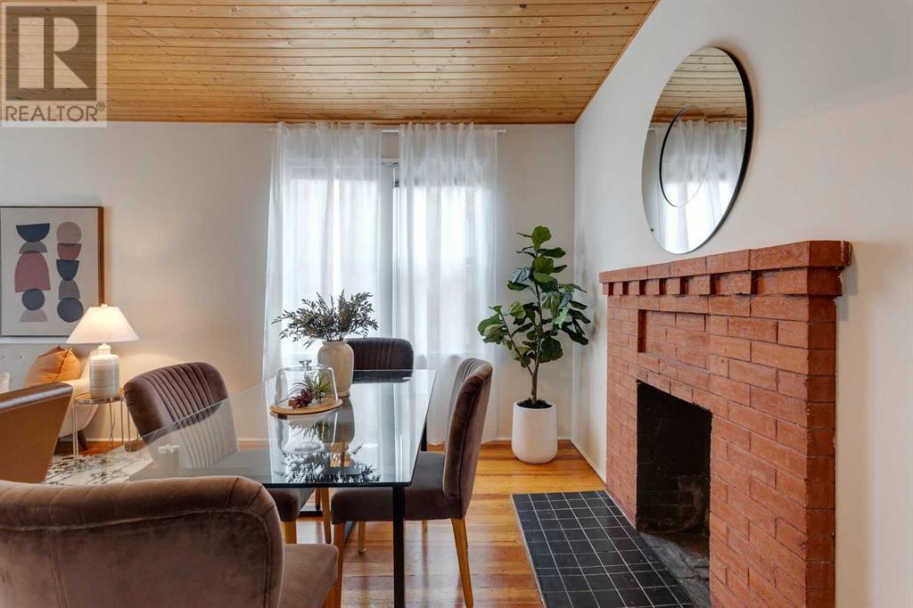 Single Family House for Sale in   Avenue NW Sunnyside Calgary 