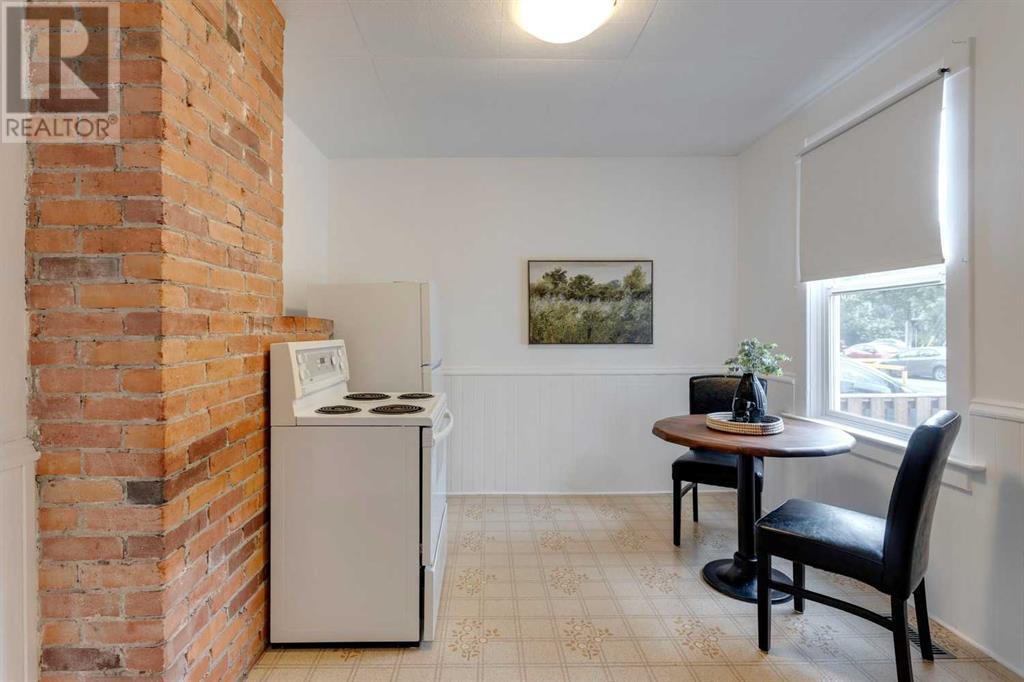 Single Family House for Sale in   Avenue NW Sunnyside Calgary 